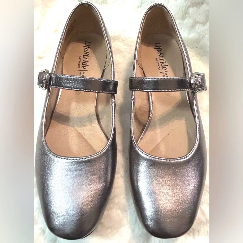 Life Stride Metallic Pewter buckle strap Mary Jane flat women’s size 7M - Picture 3 of 13